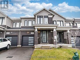 215 Provident Wy in Hamilton, ON - Building Photo