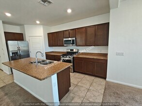 6313 S Crescent Peak Dr in Tucson, AZ - Building Photo - Building Photo