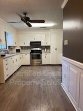 633 S Greensboro St in Liberty, NC - Building Photo - Building Photo