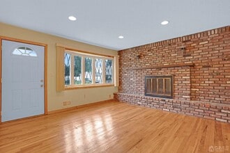41 Terry Ave in Edison, NJ - Building Photo - Building Photo