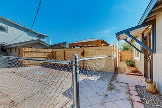 2830 Floral Rd NW in Albuquerque, NM - Building Photo - Building Photo