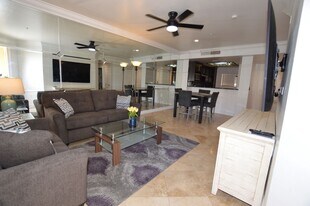 260 E Flamingo Rd in Las Vegas, NV - Building Photo