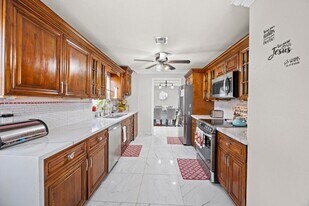 22731 SW 55th Way in Boca Raton, FL - Building Photo