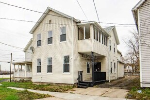 2947 E 57th St in Cleveland, OH - Building Photo