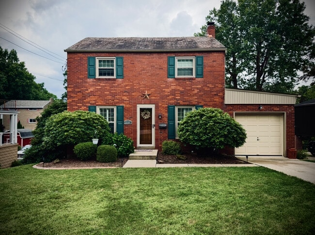 property at 1125 Hillsview Terrace