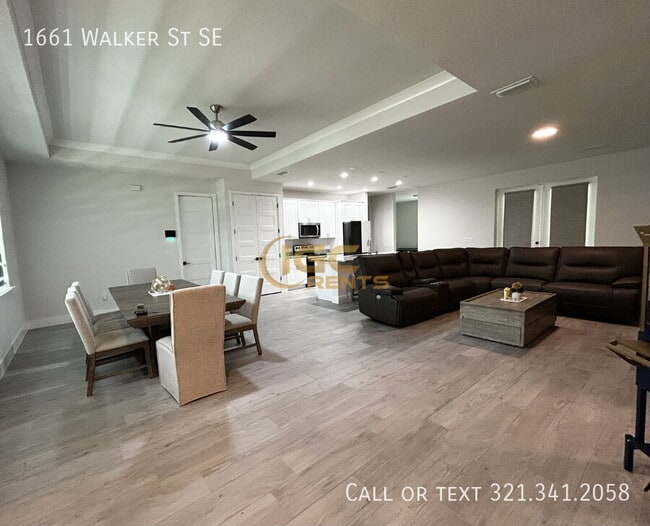 1661 Walker St SE in Palm Bay, FL - Building Photo - Building Photo