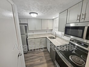 3015 Spruce Cir in Snellville, GA - Building Photo - Building Photo