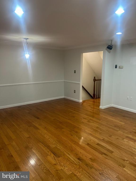 14432 Four Chimney Dr in Centreville, VA - Foto de edificio - Building Photo