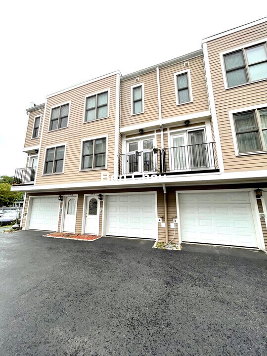 239 Prospect St in Cambridge, MA - Building Photo