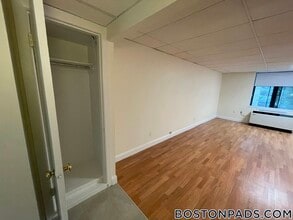 62 Boylston St, Unit L04 in Boston, MA - Building Photo - Building Photo