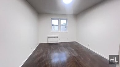GUT RENOVATED VERY LARGE 3 BEDEROOMS W/ PR in Brooklyn, NY - Building Photo - Building Photo