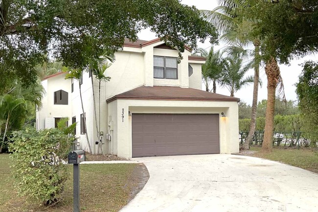 2391 NW 34th Terrace in Coconut Creek, FL - Foto de edificio - Building Photo