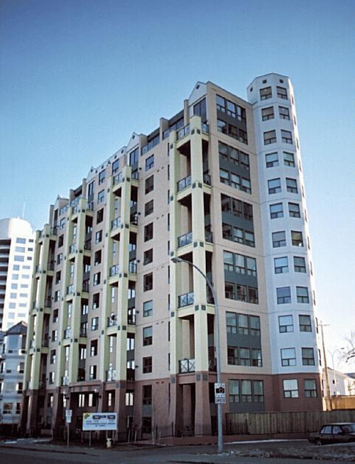 10855 Saskatchewan Dr in Edmonton, AB - Building Photo