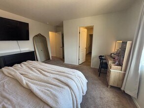 2425 Desi Loop in Belen, NM - Building Photo - Building Photo