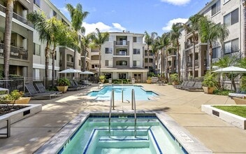 Windsor Main Place in Orange, CA - Building Photo - Building Photo