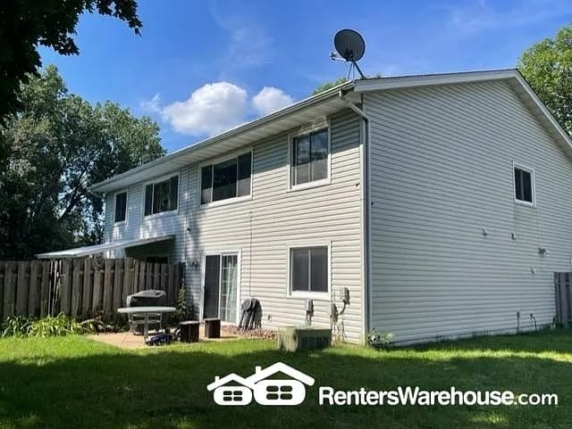 9201 29th Ave N in Minneapolis, MN - Foto de edificio - Building Photo