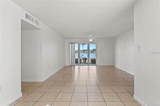 530 Orange Dr in Altamonte Springs, FL - Building Photo - Building Photo