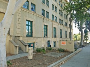 Centennial Place in Pasadena, CA - Foto de edificio - Building Photo