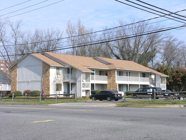 112-118 Spruce St in Rock Hill, SC - Foto de edificio - Building Photo