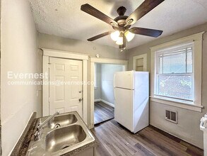 180 Clark Pl in Memphis, TN - Foto de edificio - Building Photo