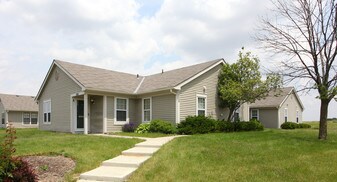 Coventry Place in Marysville, OH - Building Photo