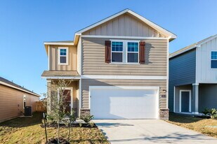 5815 Texas Palm Dr in Converse, TX - Building Photo