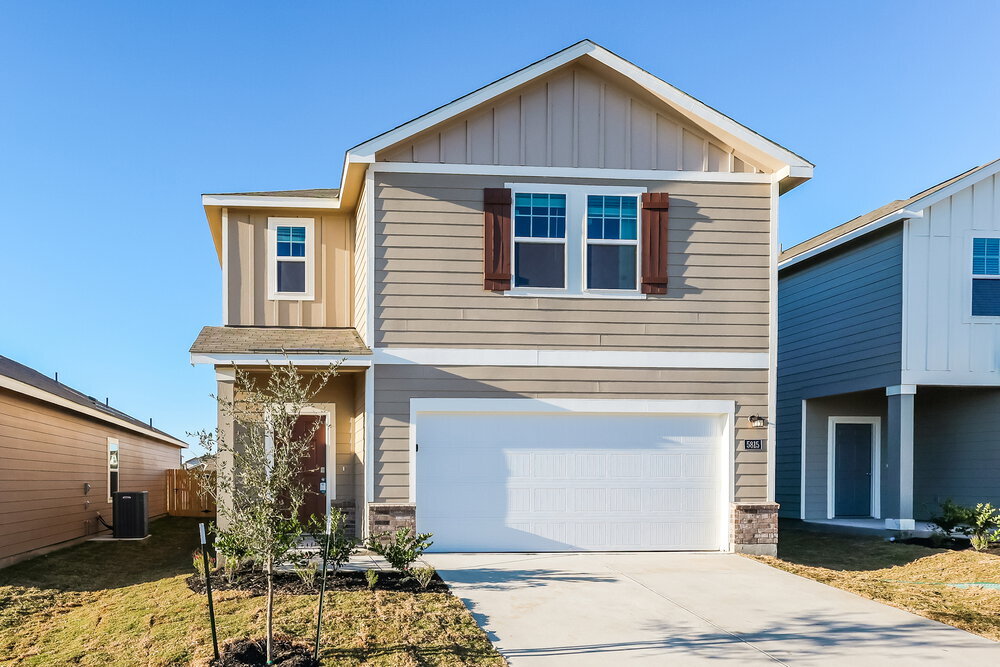 5815 Texas Palm Dr in Converse, TX - Foto de edificio