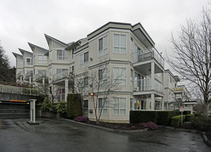 Riverside Gardens in Vancouver, BC - Building Photo - Building Photo