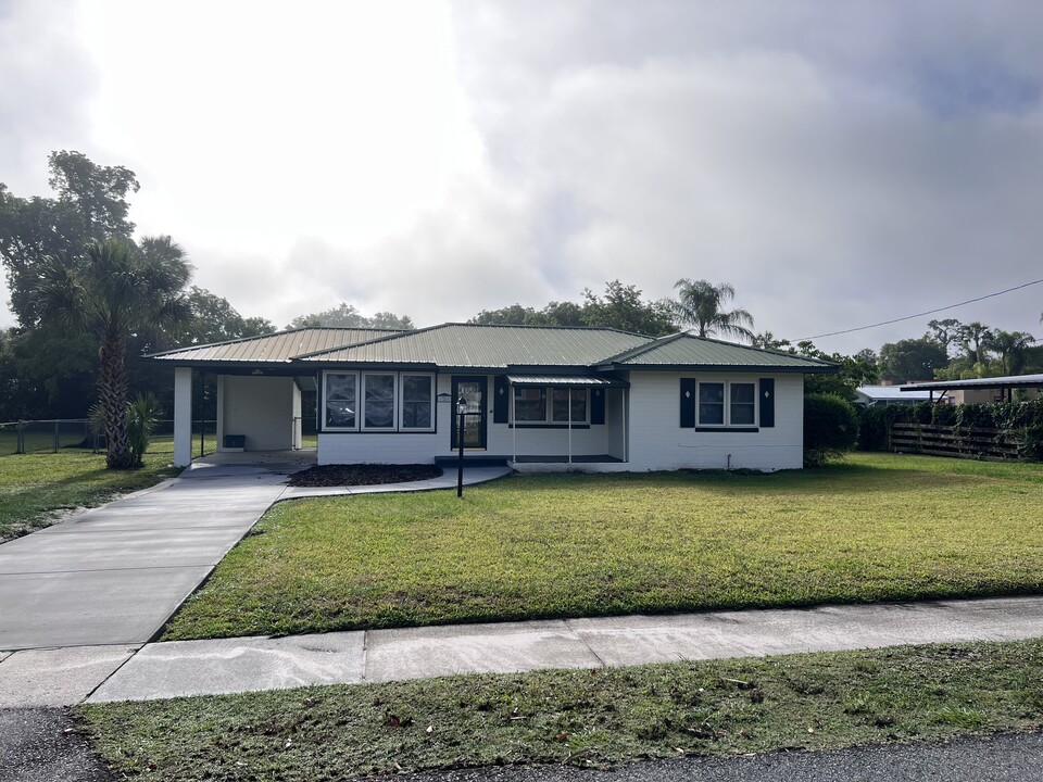 121 Leon Ave in DeLand, FL - Building Photo