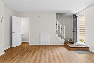 908 Spinnaker Ct in Chesapeake, VA - Building Photo - Building Photo