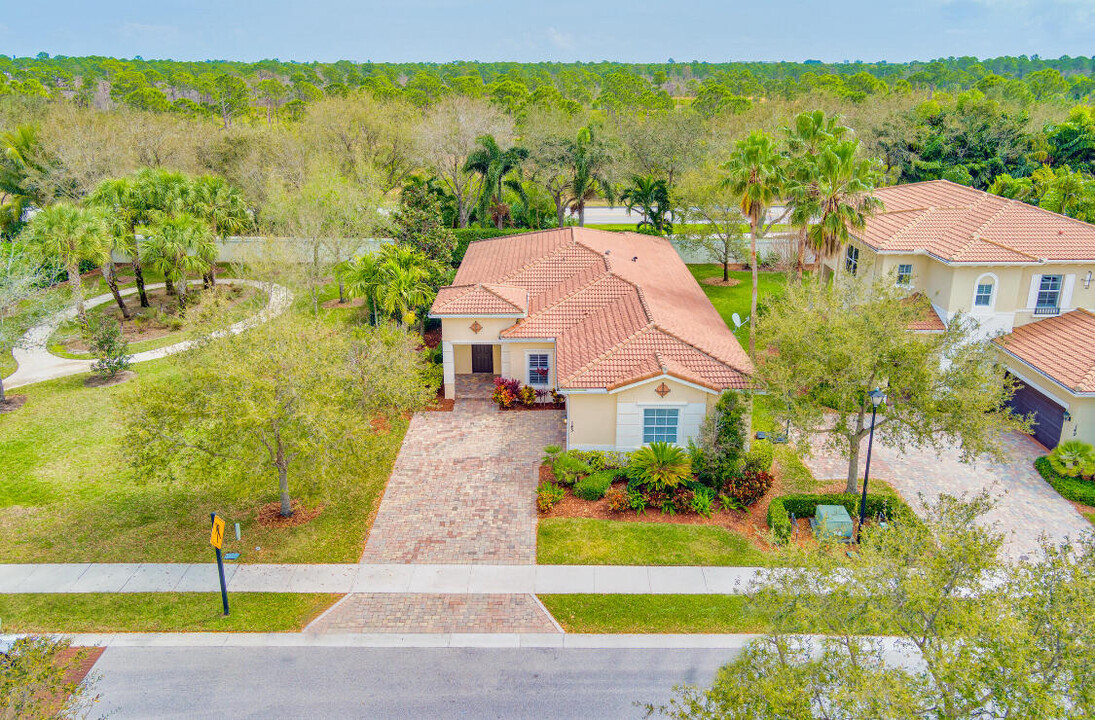 145 Porgee Rock Pl in Jupiter, FL - Foto de edificio