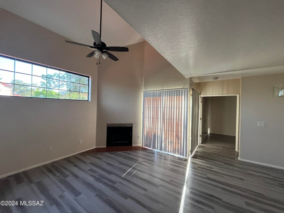 4285 N River Grove Cir in Tucson, AZ - Building Photo