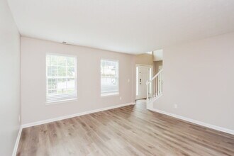 213 Siesta Key Ct in Locust Grove, GA - Building Photo - Building Photo