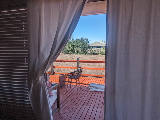 8 Mission St, Unit 2 in Carmel By The Sea, CA - Foto de edificio - Building Photo