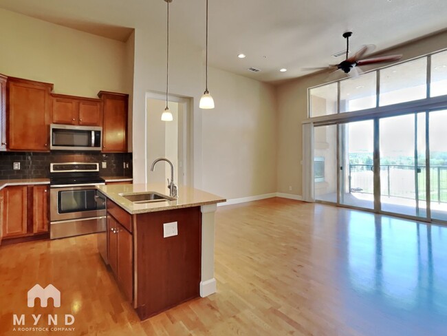 307 Inverness Way S in Englewood, CO - Building Photo - Building Photo