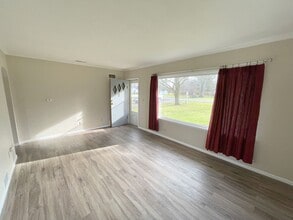 2123 Cedar Dr in Goshen, IN - Building Photo - Building Photo