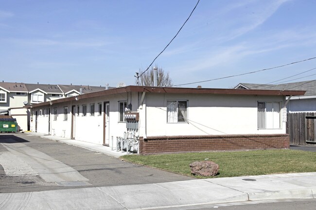 206-214 Willow Ave in Hayward, CA - Building Photo - Building Photo