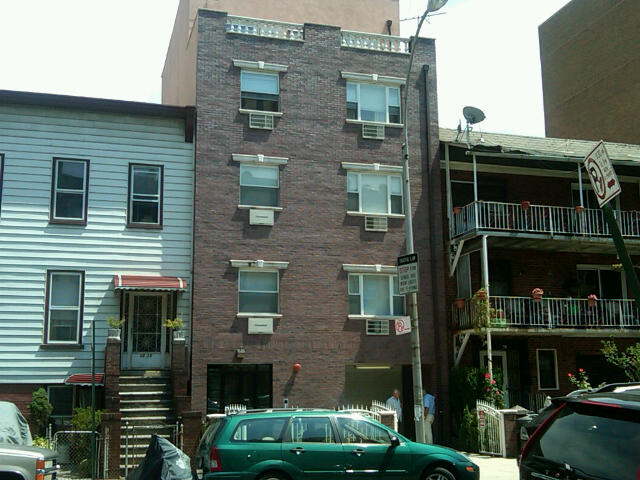 30-37 30th St in Astoria, NY - Building Photo - Building Photo