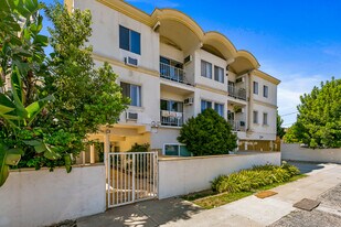 1417 S Atlantic Blvd, Unit 14 in Alhambra, CA - Building Photo