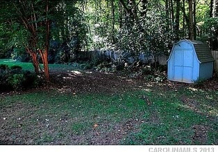 4824 Farm Pond Ln in Charlotte, NC - Building Photo - Building Photo