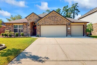 907 S Chamfer Way in Crosby, TX - Building Photo - Building Photo