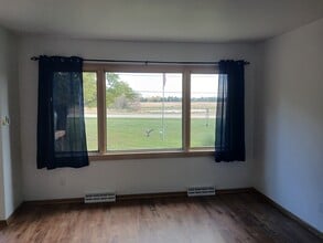 W360N7335 Brown St, Unit 7333 in Oconomowoc, WI - Building Photo - Building Photo