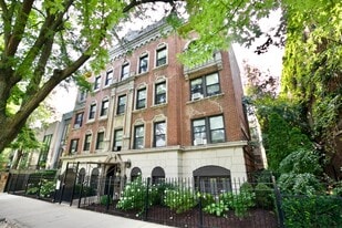 1750 N Humboldt Blvd, Unit J09P in Chicago, IL - Building Photo