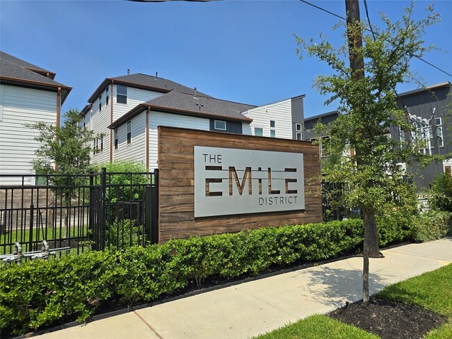 611 Emile St in Houston, TX - Building Photo - Building Photo