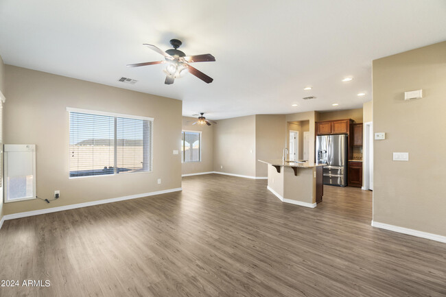 28416 N 25th Dale in Phoenix, AZ - Building Photo - Building Photo