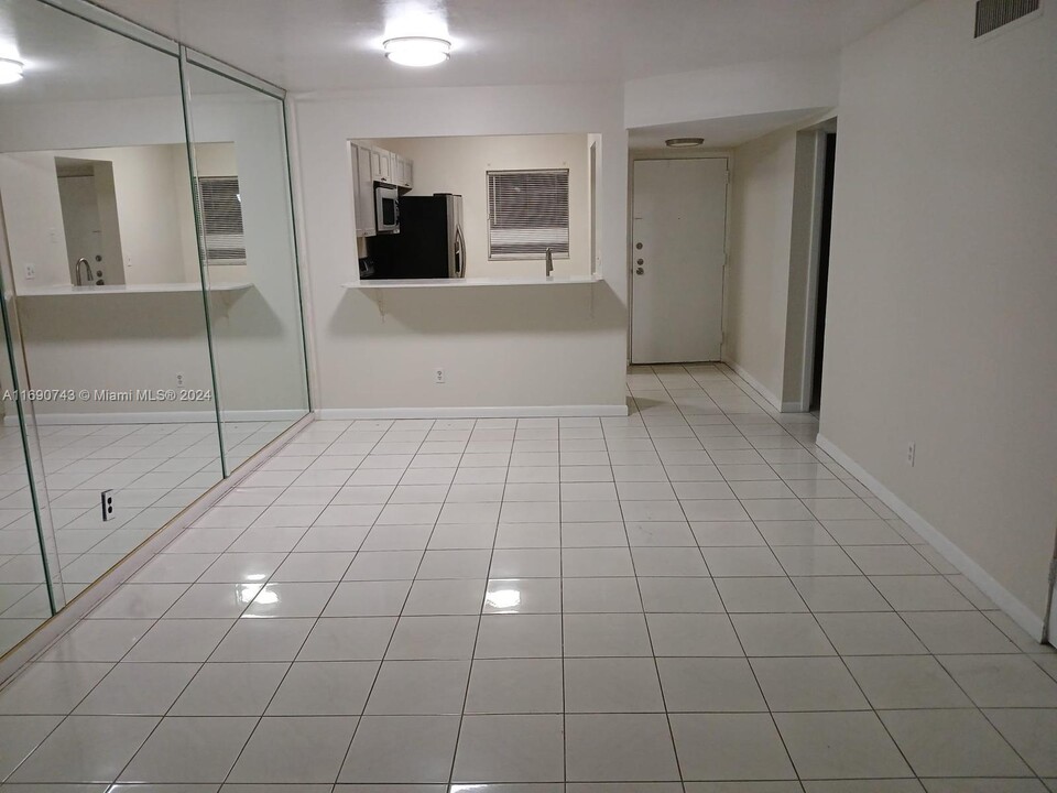 3396 Foxcroft Rd, Unit 106 in Miramar, FL - Building Photo