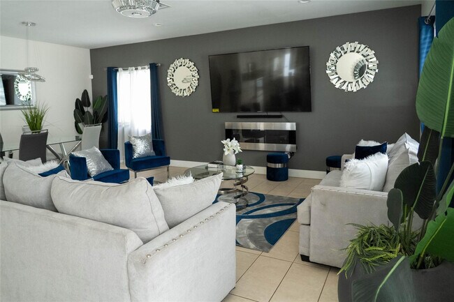 2710 NW 5th St in Pompano Beach, FL - Building Photo - Building Photo