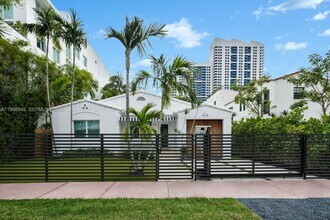 1310 Flamingo Way in Miami Beach, FL - Building Photo - Building Photo
