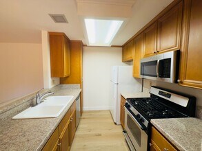 13206 Wimberly Square in San Diego, CA - Building Photo - Building Photo