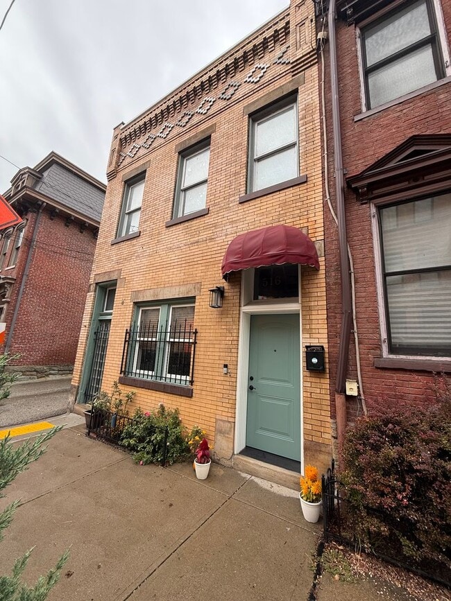 property at 516 E North Ave